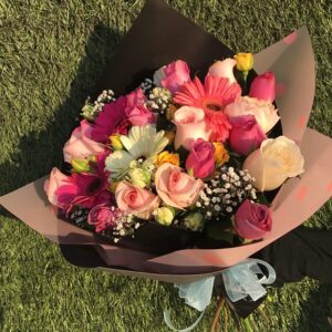 Ramo de Rosas y Gerberas